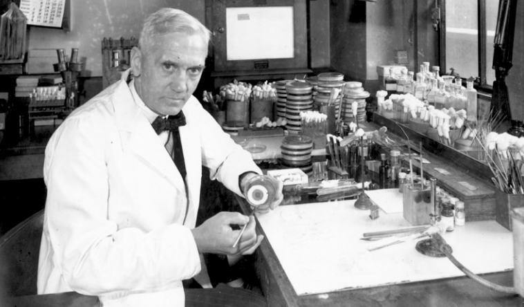 Sir Alexander Fleming (1881–1955) 