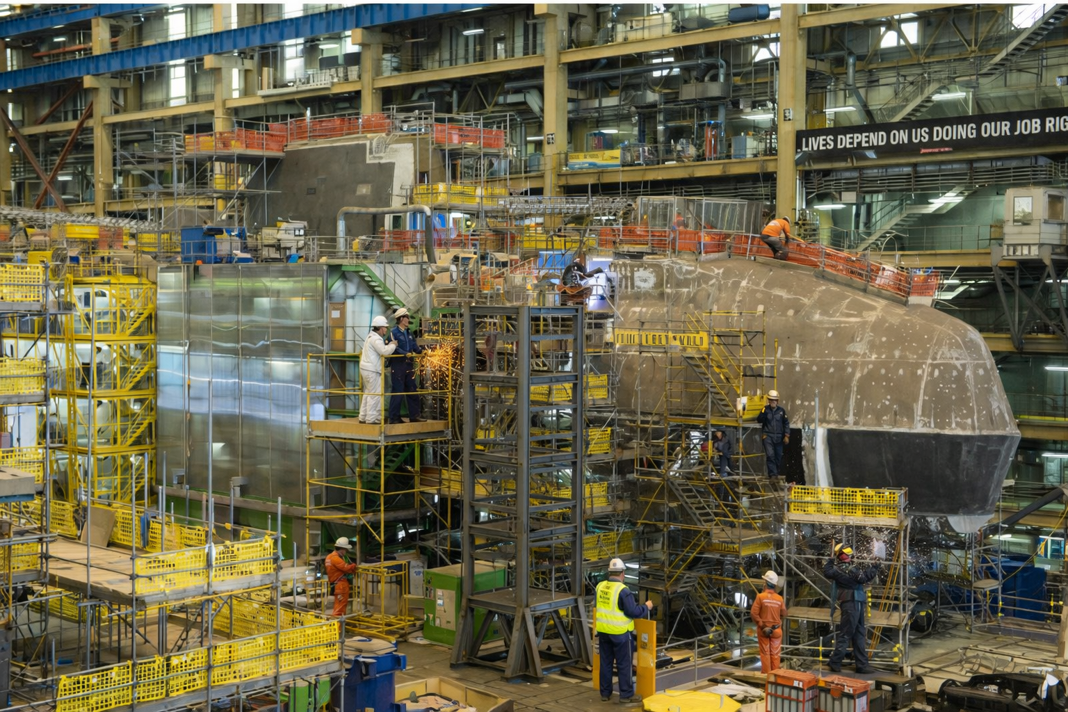 building astute submarine
